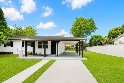 20600 SW 118th Pl, Miami: photo 1 of 10