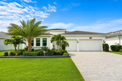 9939 Great Barrier Trl, Boynton Beach: photo 1 of 83