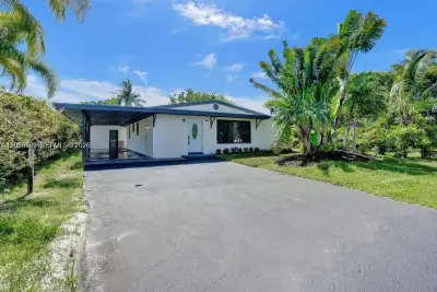 1628 NE 7th Ave, Fort Lauderdale: photo 1 of 49