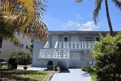 701 Pine Dr #204, Pompano Beach: photo 1 of 18