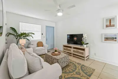 427 Conniston Rd #B, West Palm Beach: photo 1 of 11