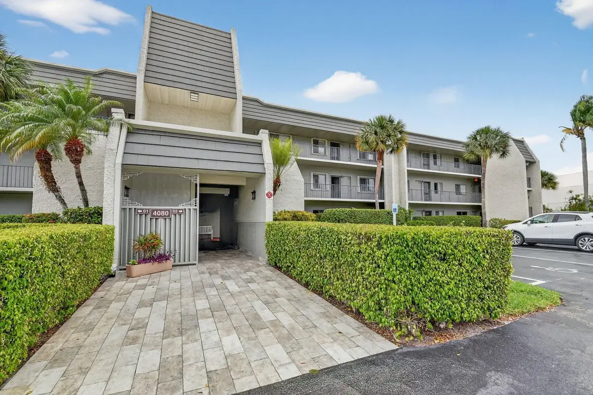 4080 Tivoli Ct #206, Lake Worth: photo 1 of 48