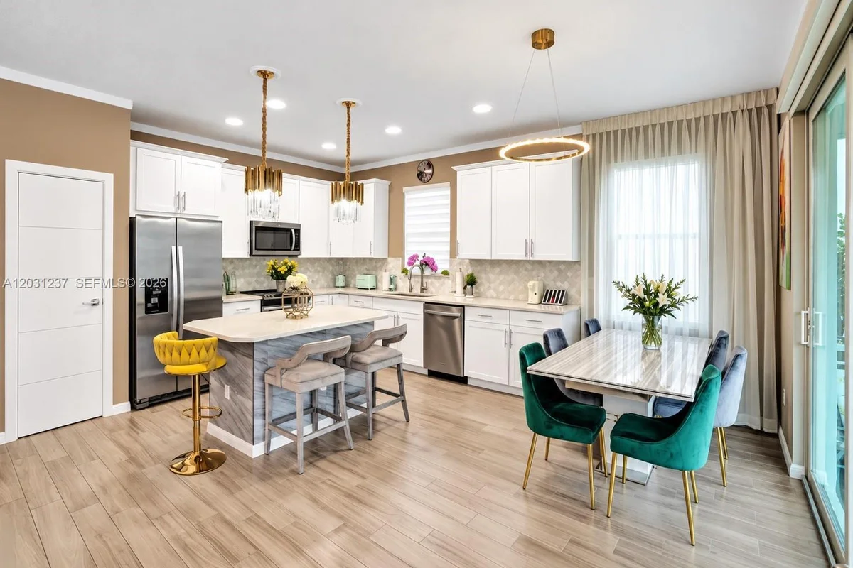 4414 Ficus St, Hollywood: photo 1 of 58