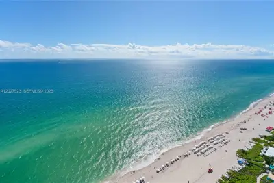 18201 Collins Ave #4209, Sunny Isles Beach: photo 1 of 32