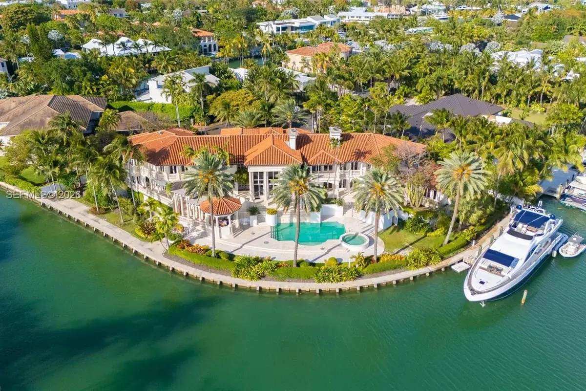 260 Cape Florida Dr, Key Biscayne: photo 1 of 101