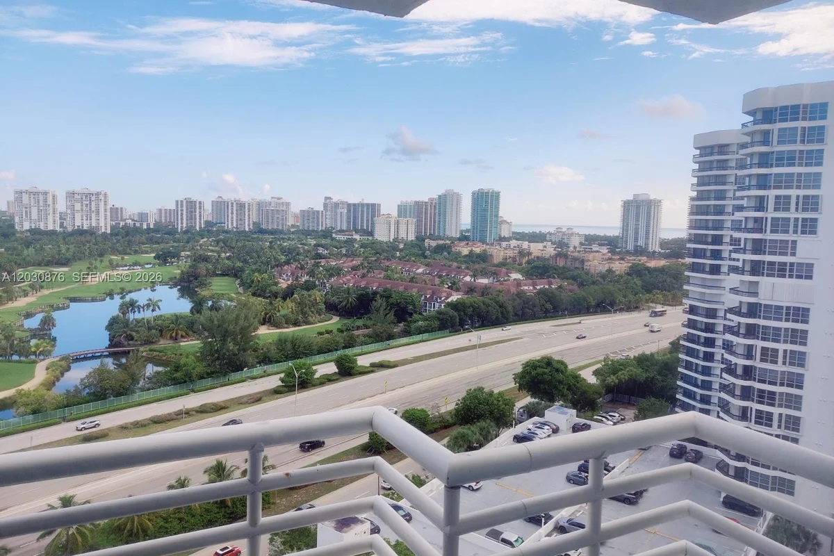 3300 NE 192nd St #1811, Aventura: photo 1 of 10