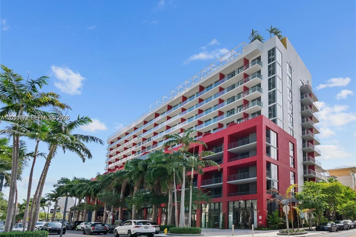 90 NE 32nd St #615, Miami: photo 1 of 22
