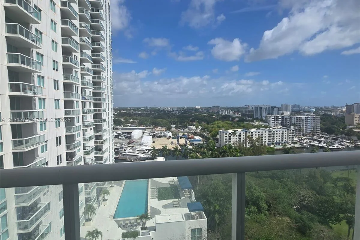 1871 S River Dr #1606, Miami: photo 1 of 31