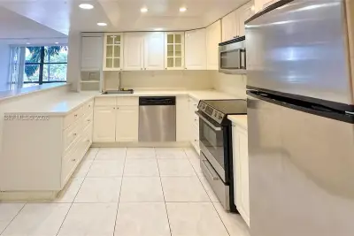 800 Parkview Dr #323, Hallandale Beach: photo 1 of 24