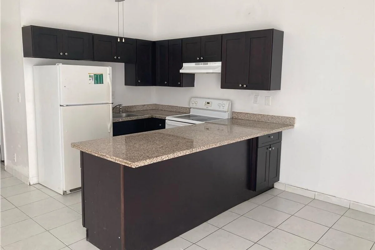 2444 NW 55th Ter, Lauderhill: photo 1 of 1