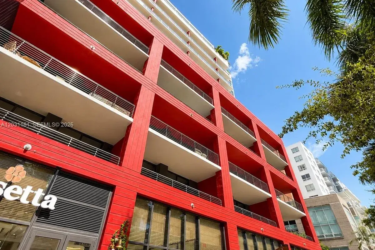 90 NE 32nd St #624, Miami: photo 1 of 7