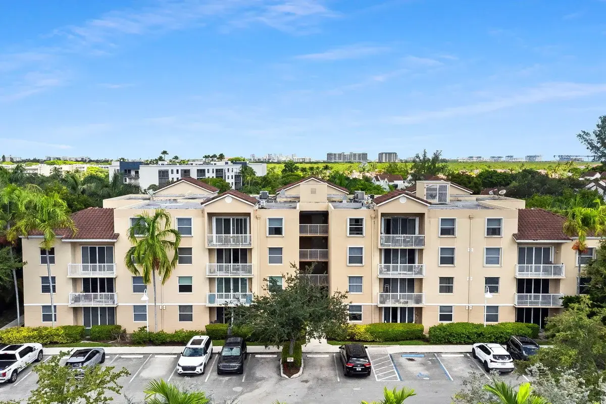 529 E Sheridan St #1081, Dania Beach: photo 1 of 10