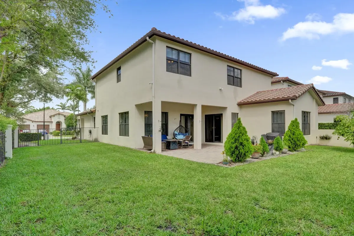 8541 NW 38th St, Cooper City: photo 1 of 46