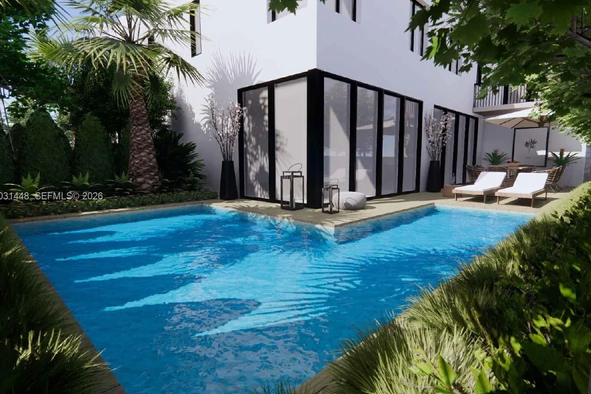 272 NW 59th St, Miami: photo 1 of 4