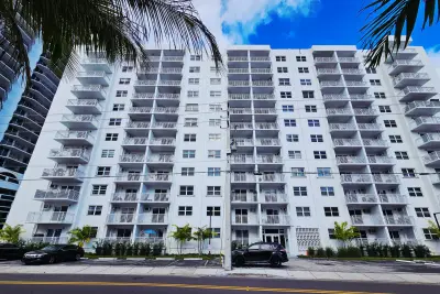 200 S Birch Rd #208, Fort Lauderdale: photo 1 of 22