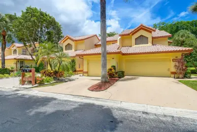 5375 10th Fairway Dr #2, Delray Beach: photo 1 of 35