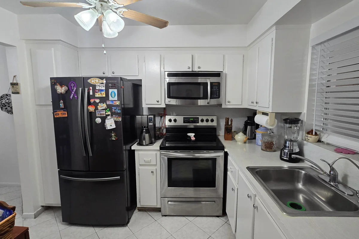 1200 Tallwood Ave #305, Hollywood: photo 1 of 29