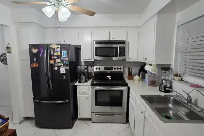 1200 Tallwood Ave #305, Hollywood: photo 1 of 29