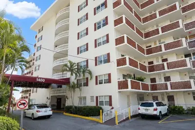 3660 NE 166th St #805, North Miami Beach: photo 1 of 17