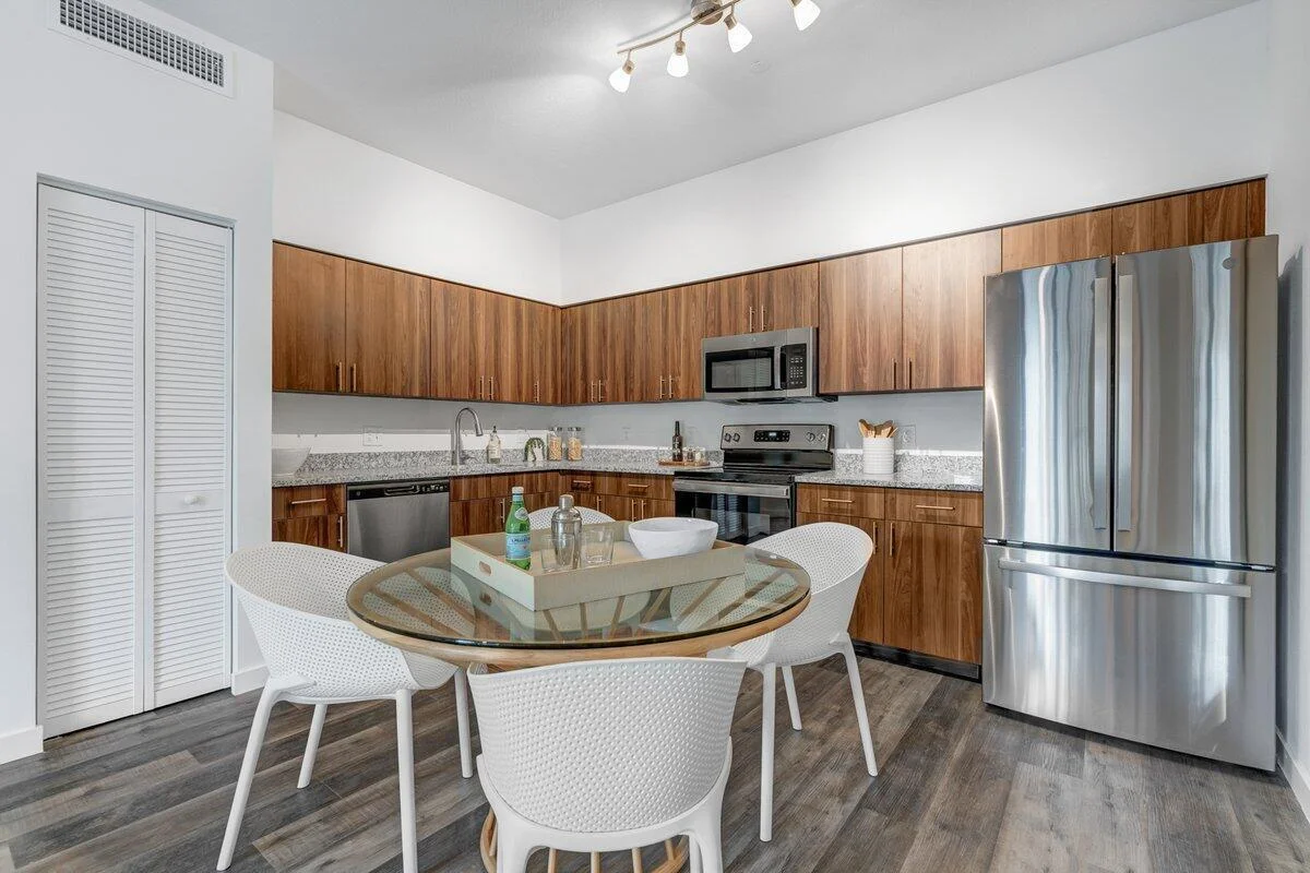 4260 Lakewood Rd #206, Palm Springs: photo 1 of 20