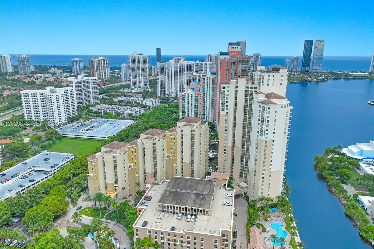 3340 NE 190th St #503, Aventura: photo 1 of 30