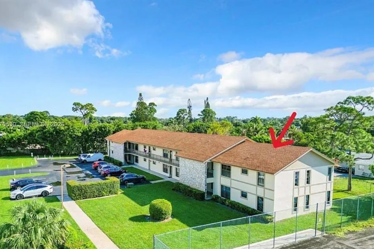 5894 Longbow Ln #6, West Palm Beach: photo 1 of 22