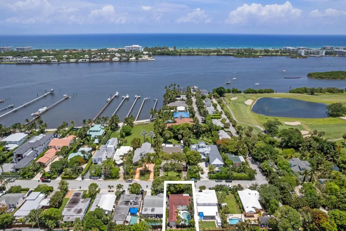 1615 N Lakeside Dr, Lake Worth Beach: photo 1 of 25