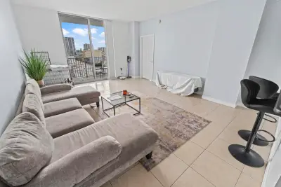 140 S Dixie Hwy #813, Hollywood: photo 1 of 34