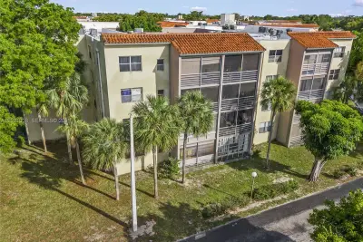 1800 SW 81st Ave #1308, North Lauderdale: photo 1 of 34