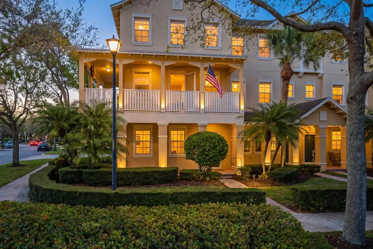 103 E Thatch Palm Cir, Jupiter: photo 1 of 39