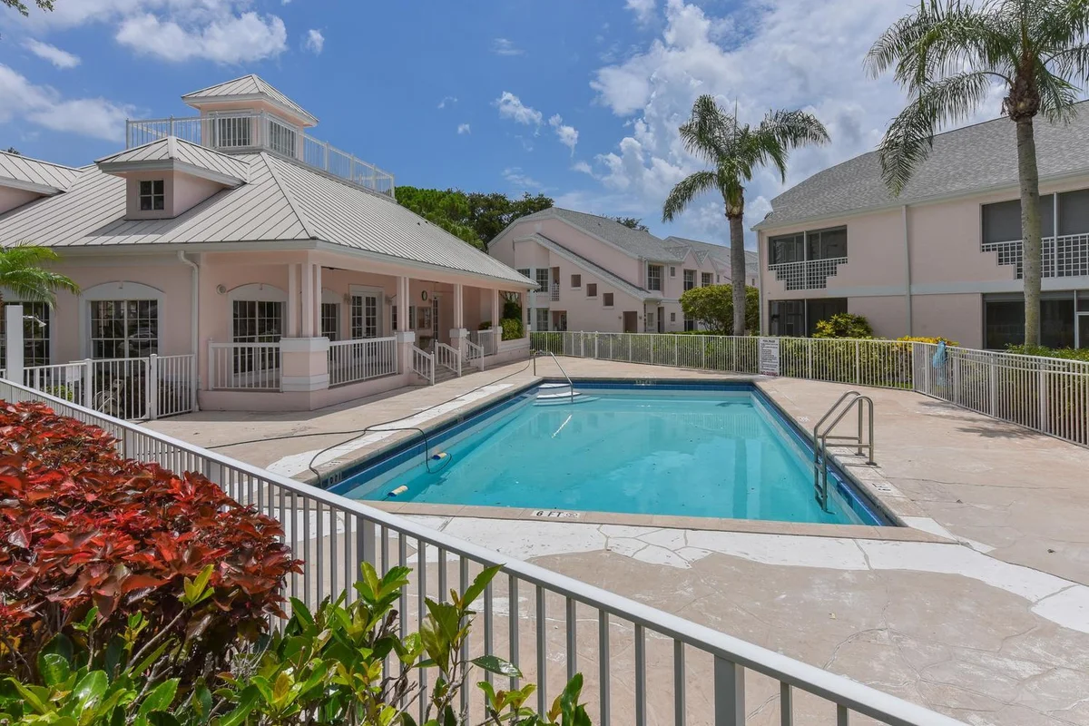 201 Muirfield Ct #201e, Jupiter: photo 1 of 28