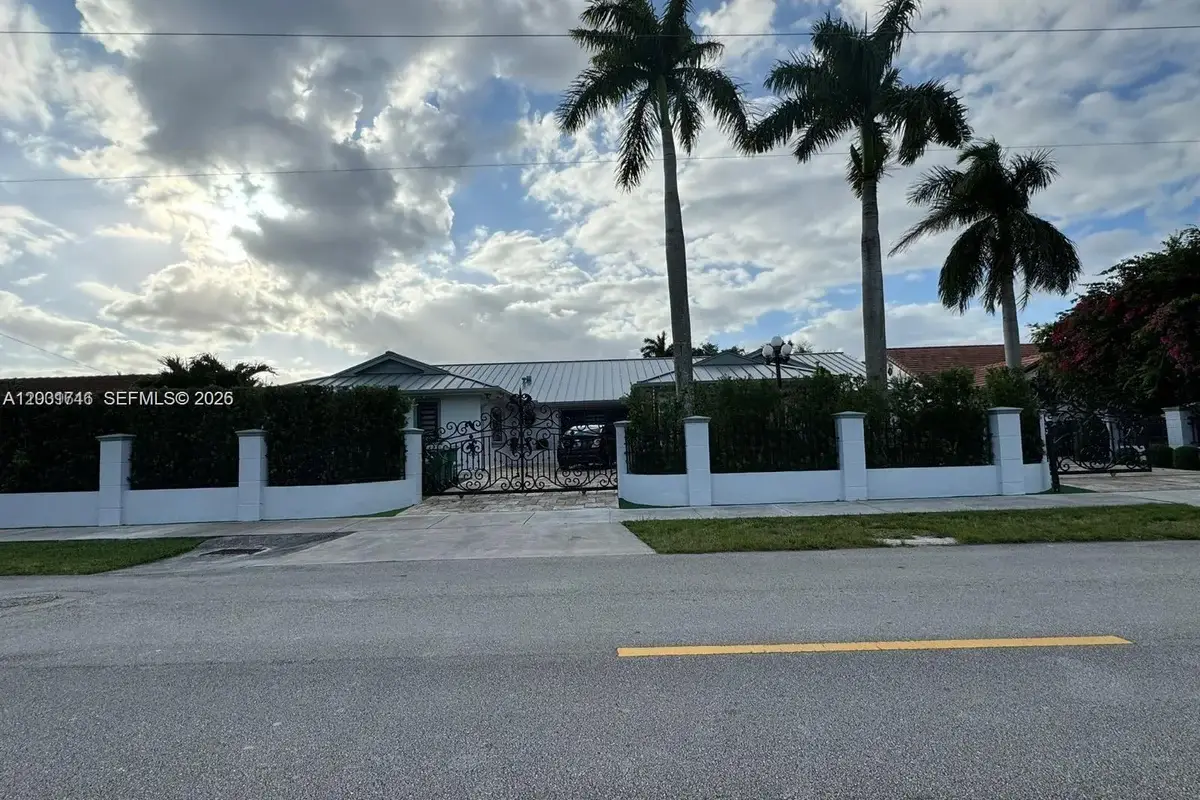 3690 SW 139th Ave, Miami: photo 1 of 4