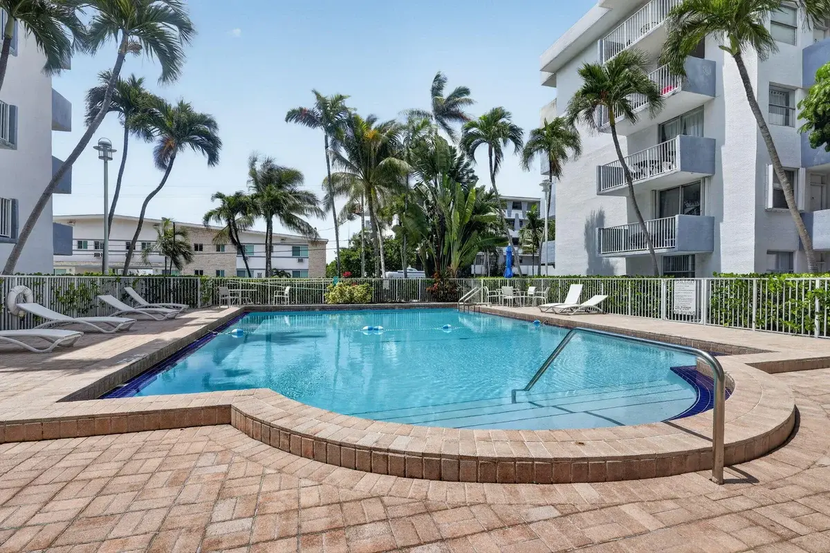 1801 S Treasure Dr #415, North Bay Village: photo 1 of 31