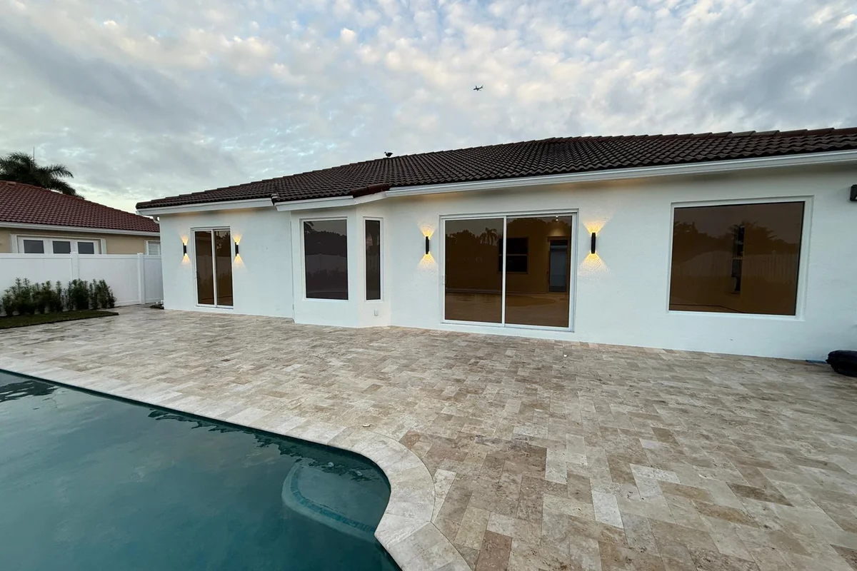 3244 SW 53rd Ct, Hollywood: photo 1 of 10
