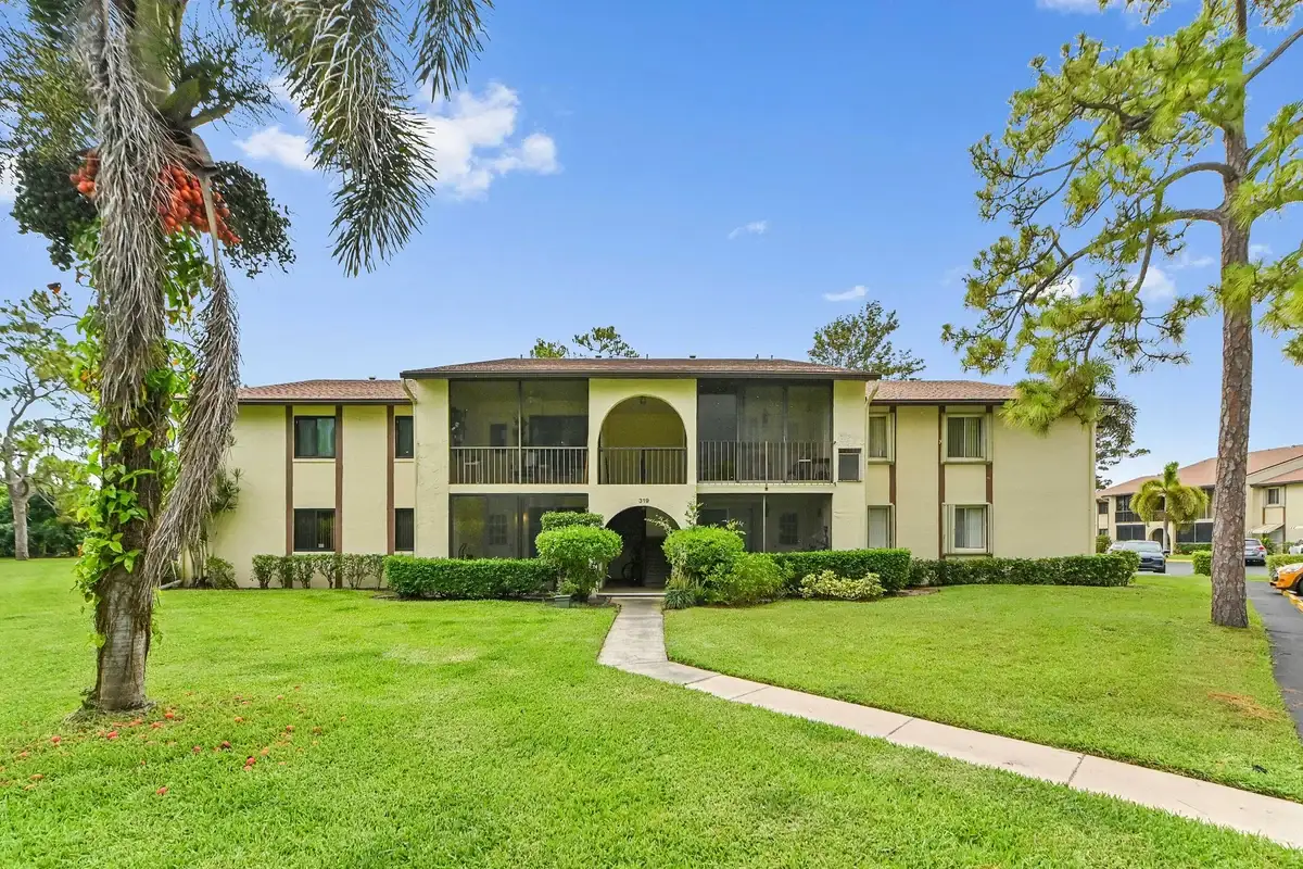 319 Knotty Pine Cir #C-1, Lake Worth: photo 1 of 22