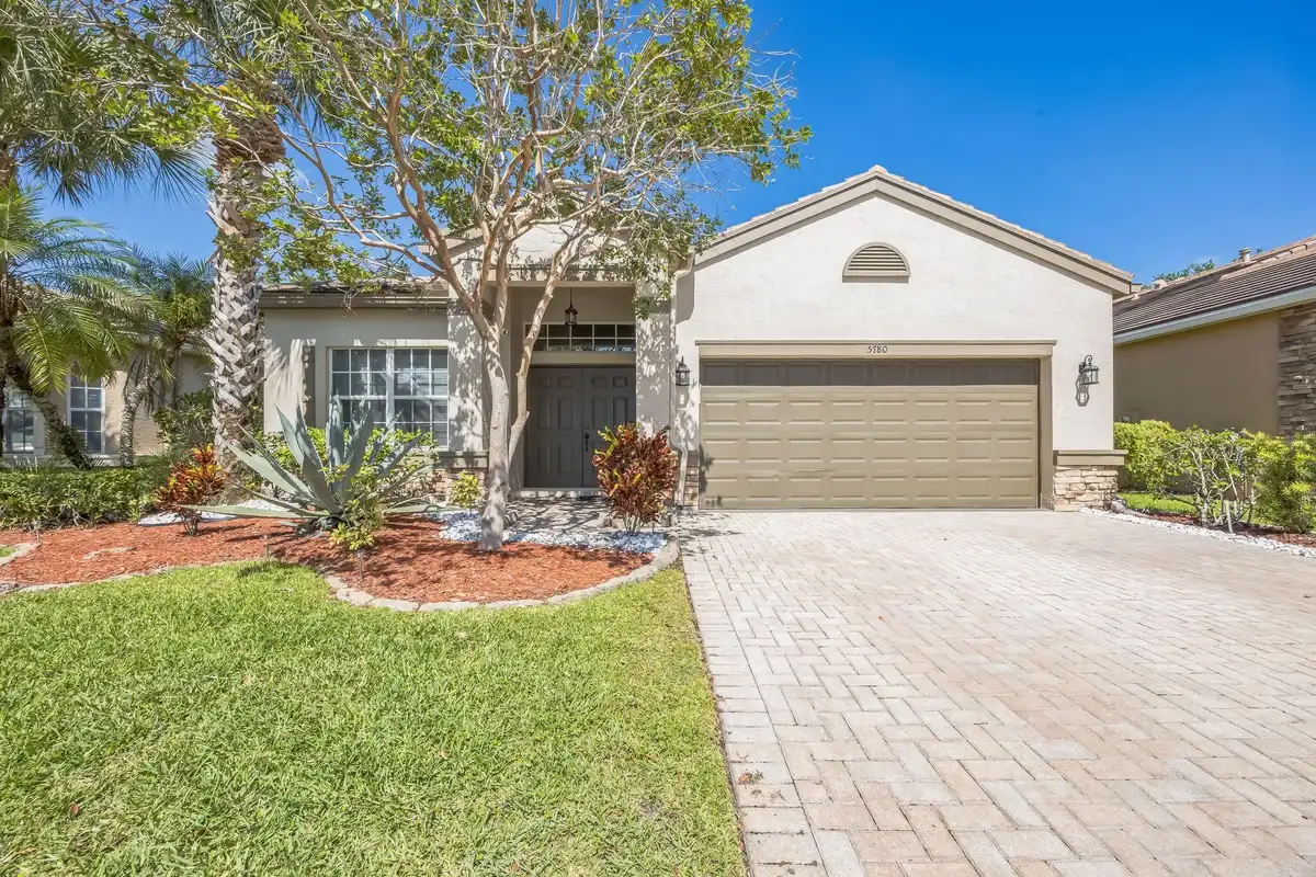 5780 Saddle Trail Ln, Lake Worth: photo 1 of 29