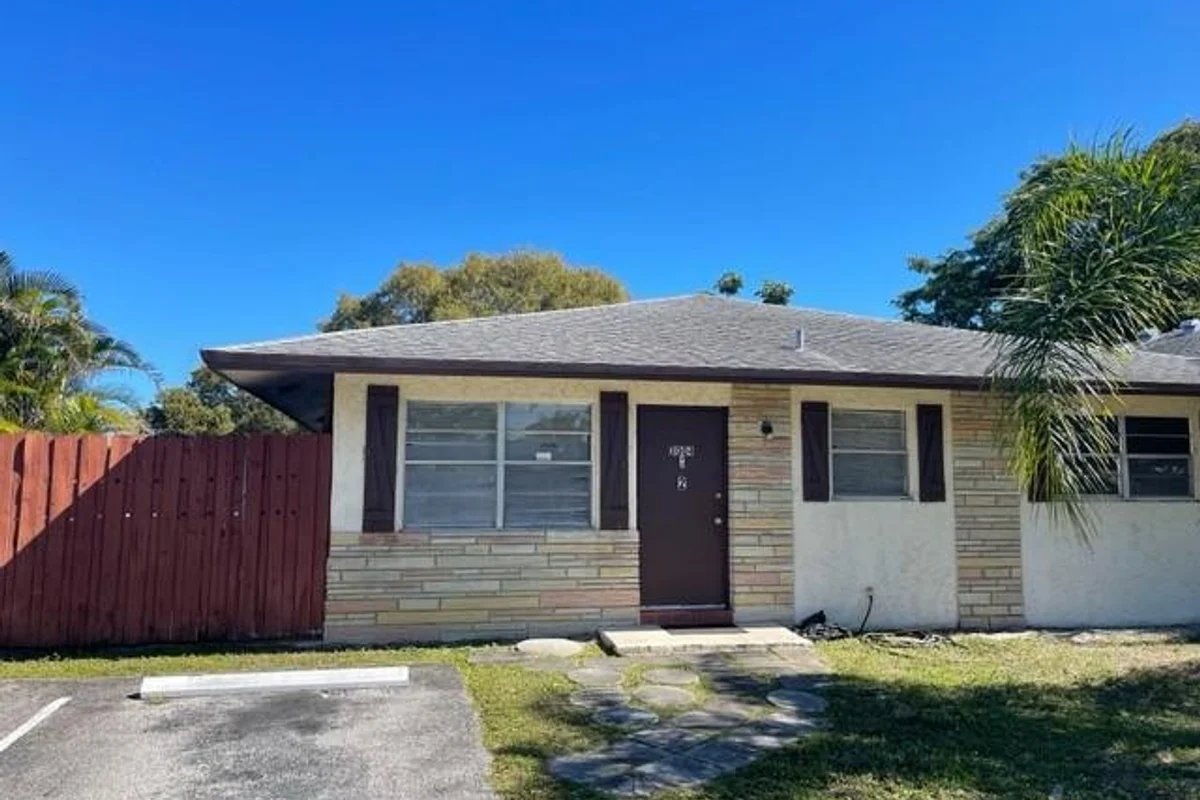 3004 NW 4th Ter #2-141, Pompano Beach: photo 1 of 1