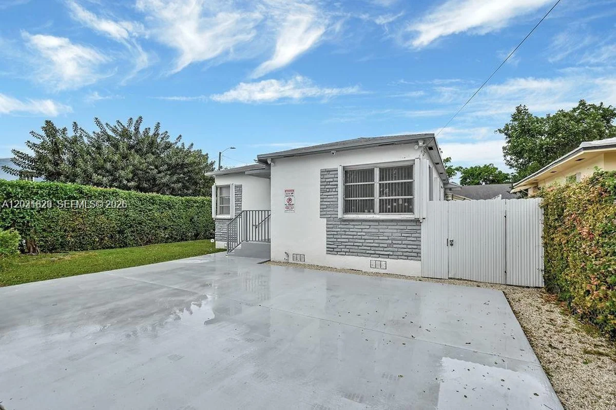 600 NW 34th Ave, Miami: photo 1 of 41