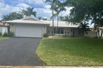 10734 NW 17th Manor, Coral Springs: photo 1 of 9