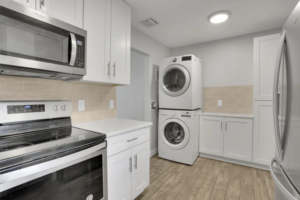 2227 NE 3rd Ave #1 & 2, Delray Beach: photo 1 of 38