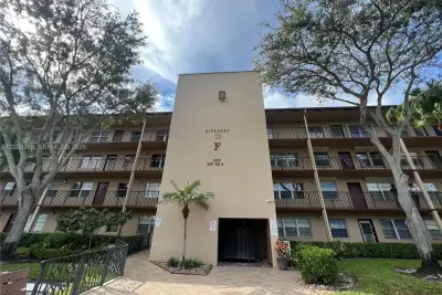 800 SW 131st Ave #206F, Pembroke Pines: photo 1 of 15