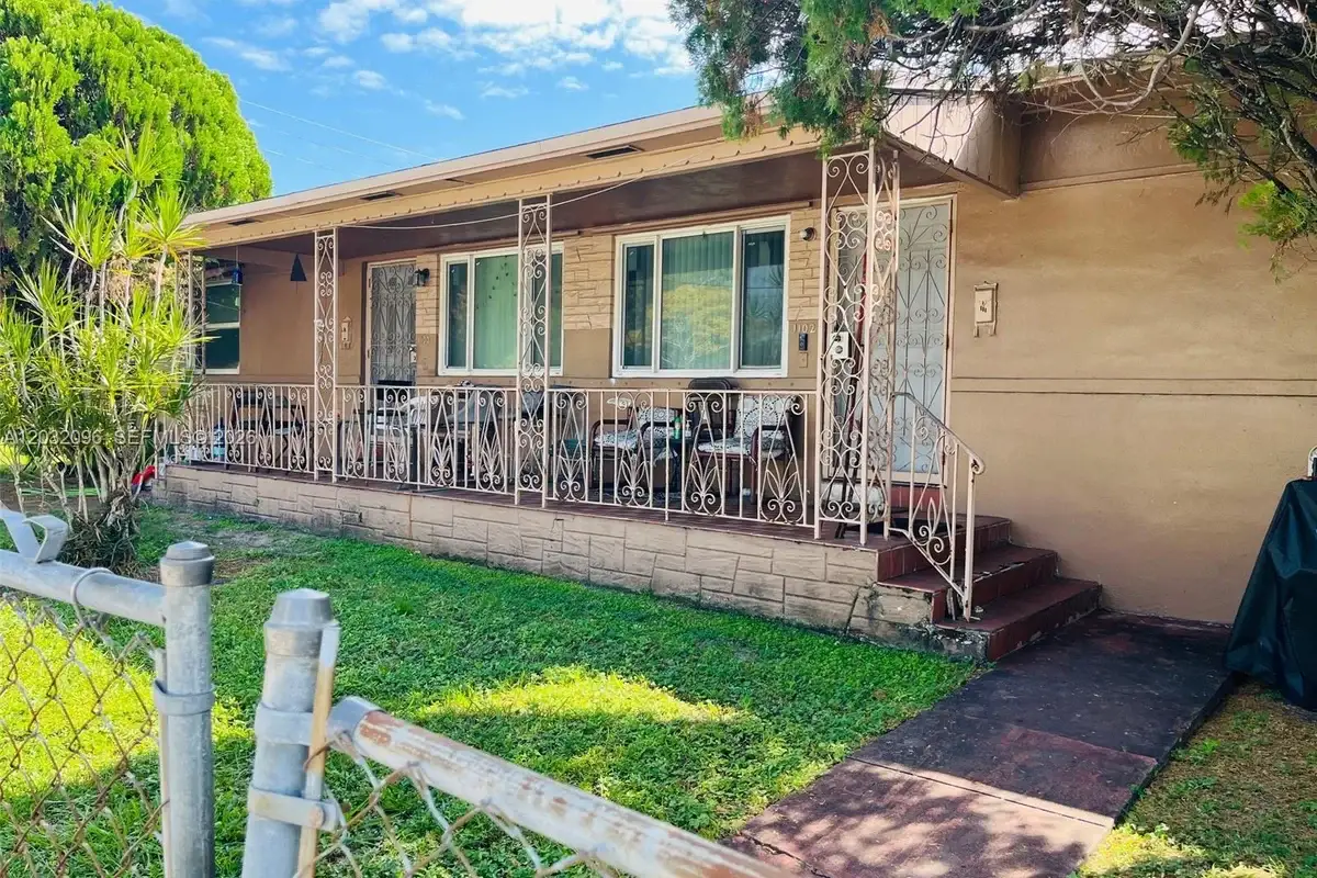 1100 NW 57th St, Miami: photo 1 of 25