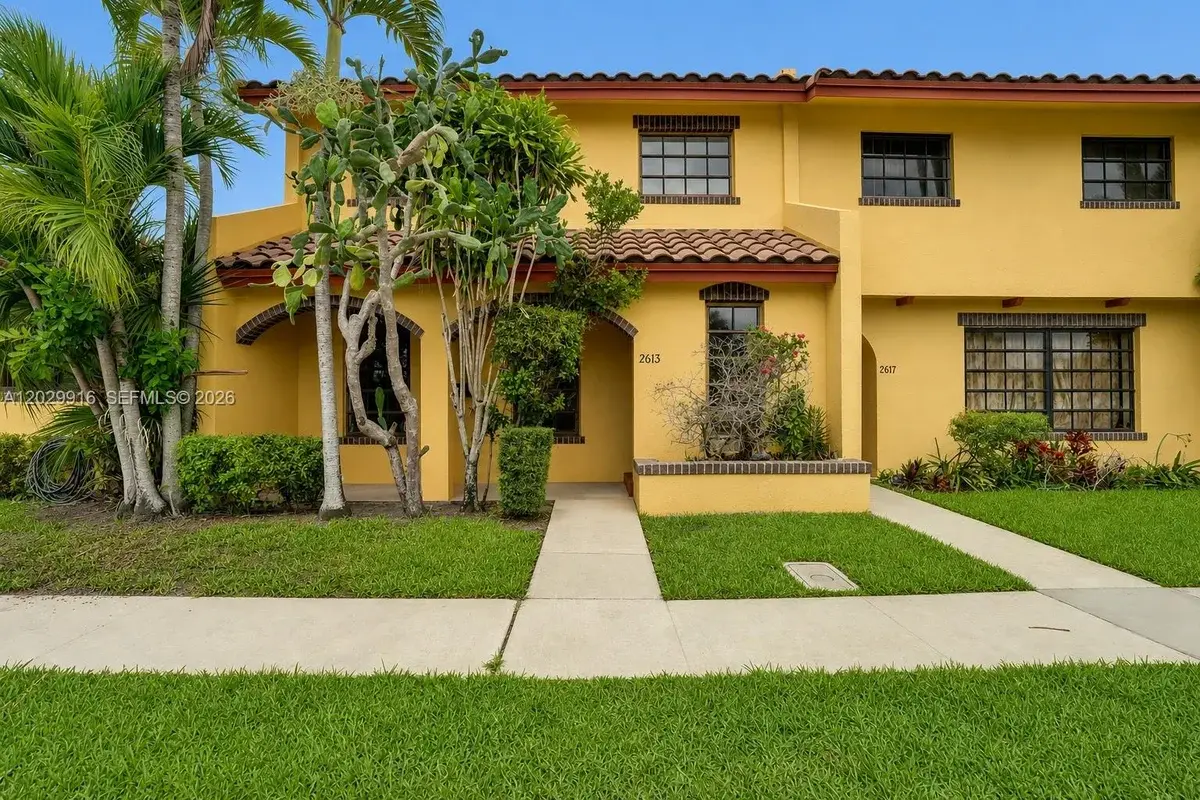2613 NW 47th Ter #202, Lauderdale Lakes: photo 1 of 31