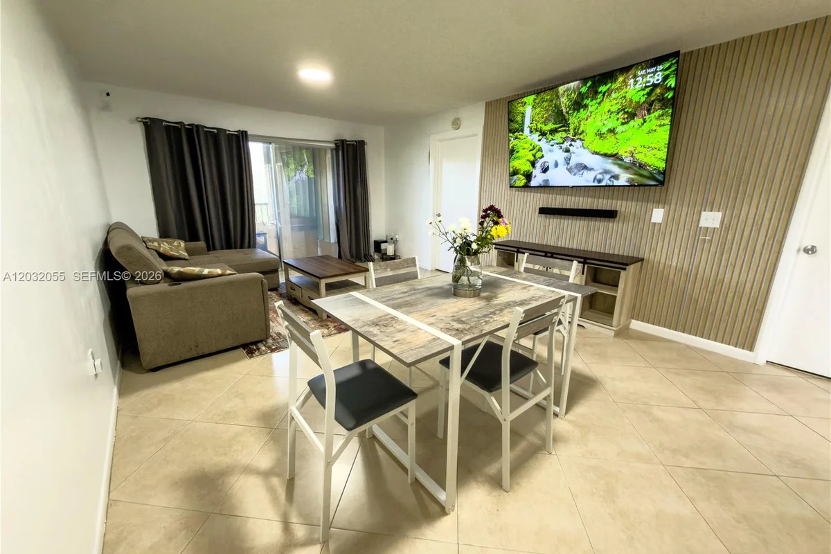 1200 SW 137th Ave #305E, Pembroke Pines: photo 1 of 25