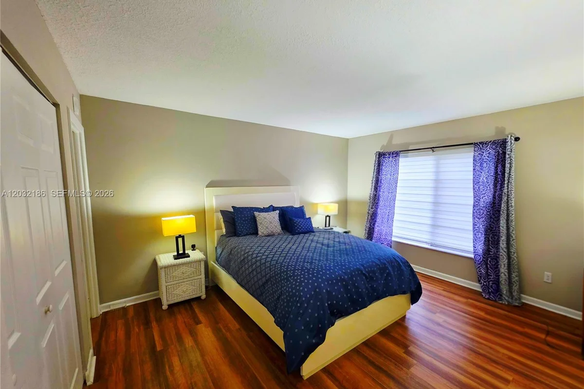 4164 Inverrary Dr #204, Lauderhill: photo 1 of 27
