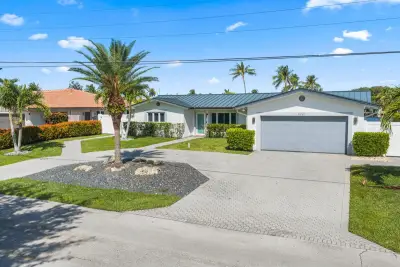 4021 NE 27th Ter, Lighthouse Point: photo 1 of 48