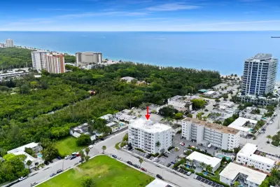 720 Orton Ave #402, Fort Lauderdale: photo 1 of 30