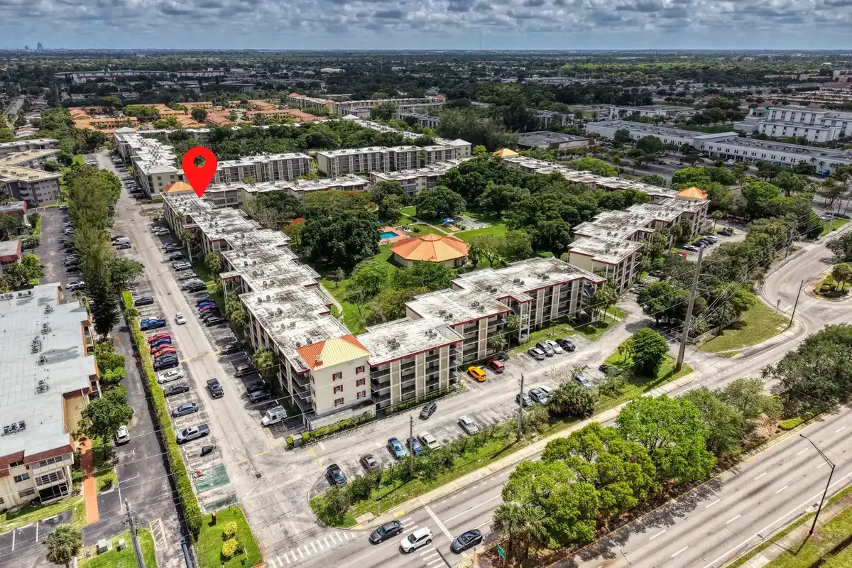 3001 NW 48th Ave #439, Lauderdale Lakes: photo 1 of 26