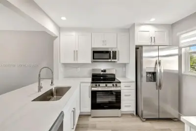 6800 Royal Palm Blvd #302F, Margate: photo 1 of 41