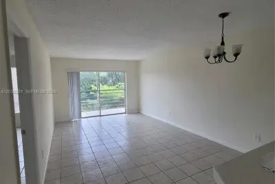 2800 NW 56th Ave #E401, Lauderhill: photo 1 of 11